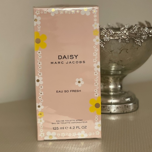 DAISY MARC JACOBS FRAGRANCES - Picture 2 of 7